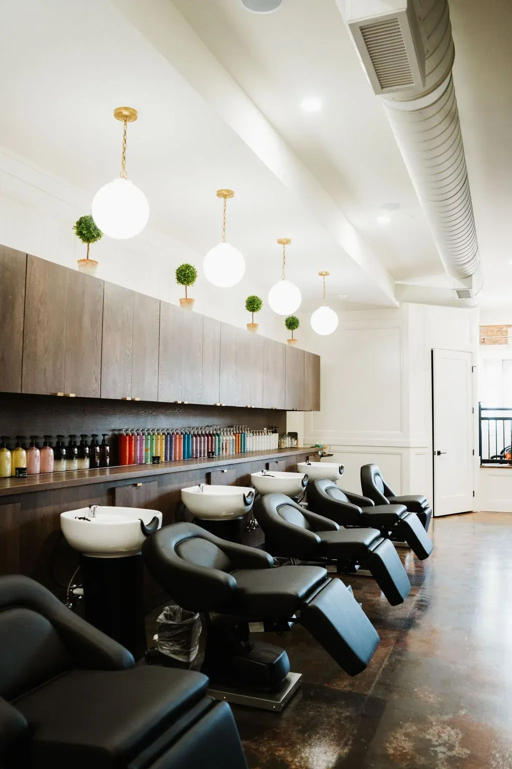 Salon 124 commercial build-out